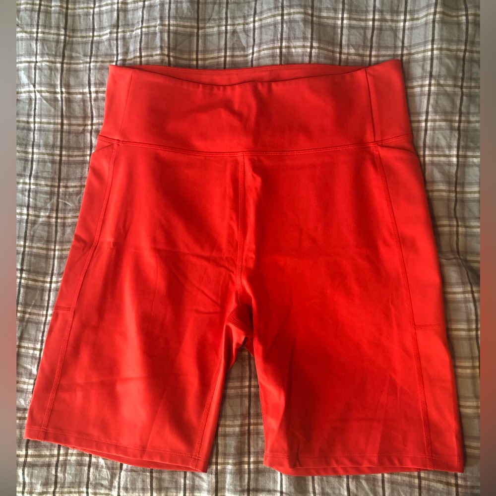 Girlfriend Collective Bike Shorts with pockets